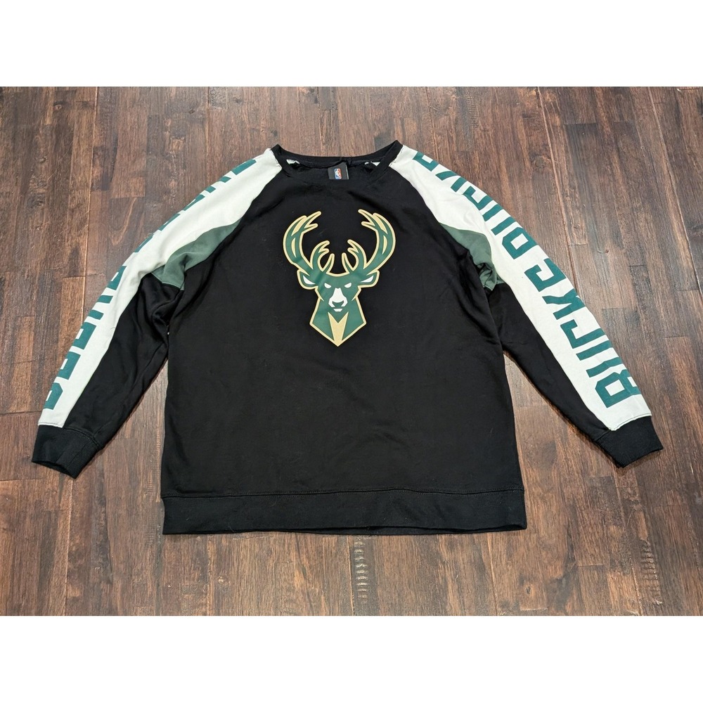NBA Milwaukee Bucks Crewneck Pullover Mens L‎ Black Green Basketball Spellout